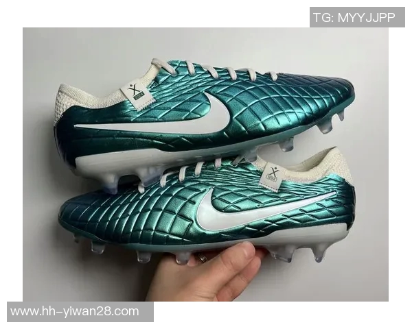 2025年最新足球星球鞋价格一览表 全面分析各大品牌与型号