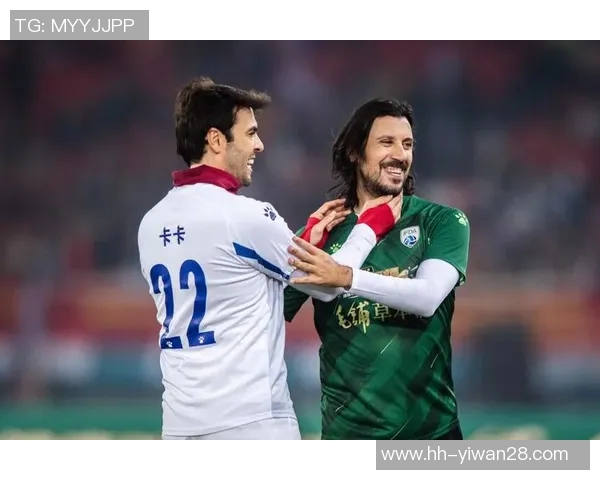 探究足球球星在赛场内外多语言文化背景下的交流方式与沟通艺术